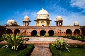 hotels in lahore cheap